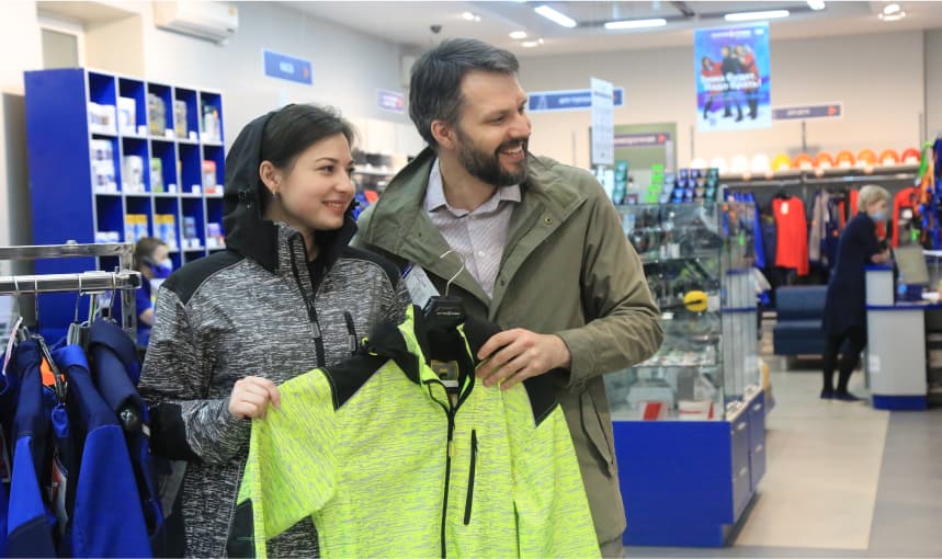 Люди в магазине